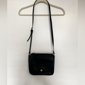 Steve Madden black crossbody purse